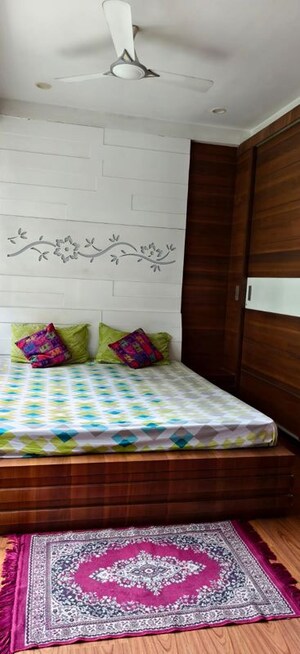 Bedroom in 3 BHK Apartment at Thaltej – for Rent