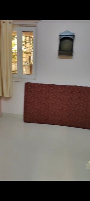 Bedroom in 1.5 BHK Apartment at Prabhadevi – for Rent