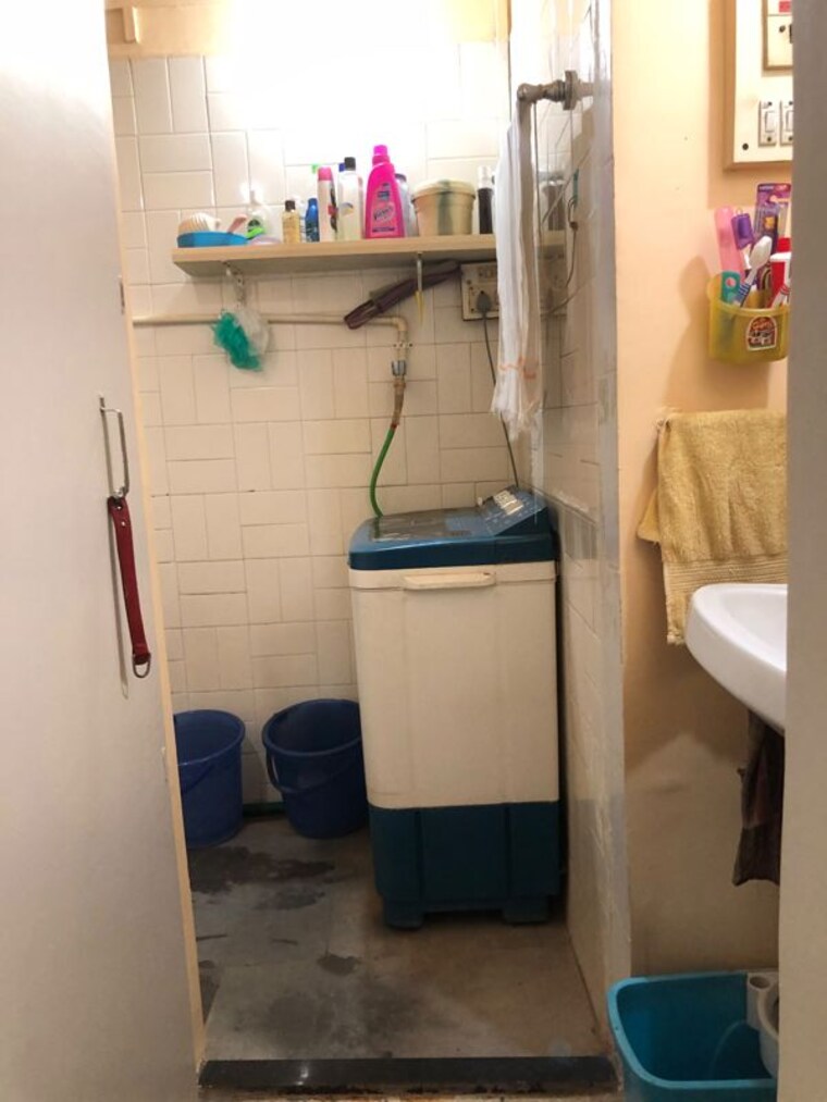 Bathroom, sharmilee-apartment 1 Bedroom 760 Sq.Ft. Apartment In Aundh Pune 10671366