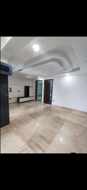 Room in 3 BHK Apartment at Ireo Victory Valley, Sector 67 – for Sale