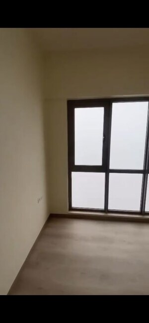 Room in 2 BHK Apartment at Sheth Auris Serenity Tower 3, Malad West – for Rent