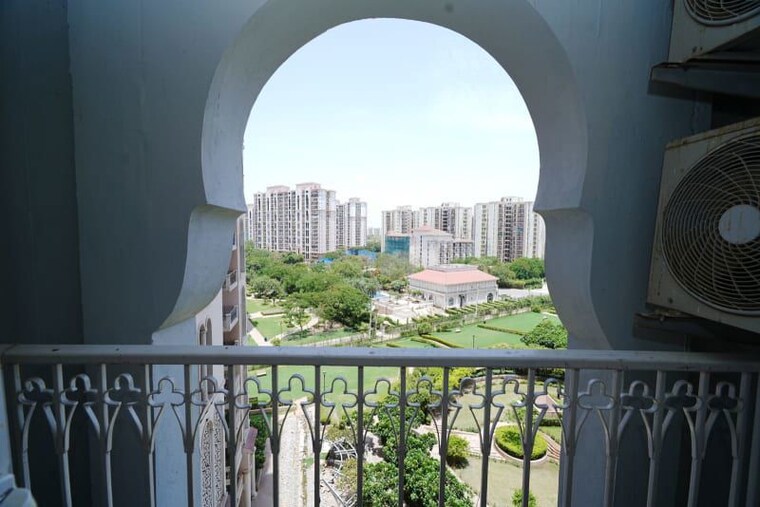 Balcony, dlf-regal-gardens 3 Bedroom 1719 Sq.Ft. Apartment In Sector 90 Gurgaon 10671382