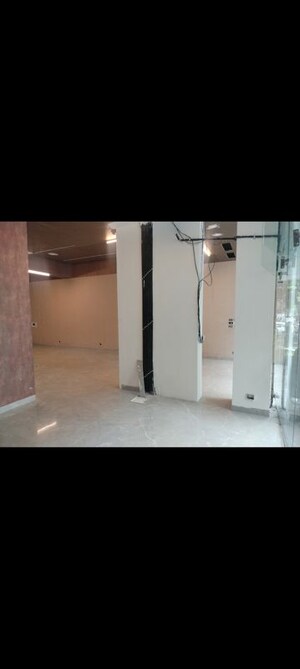 Room in  Showroom at Raiaskaran Turner House, Bandra West – for Rent