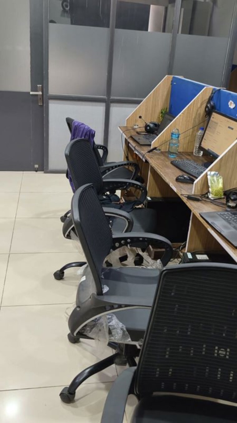 Team Area, navrangpura Commercial Office Space 1150 Sq.Ft. In Navrangpura Ahmedabad 10671376