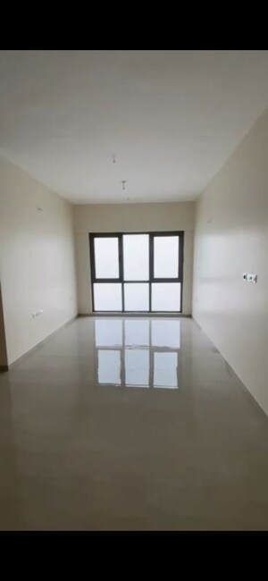 Room in 2 BHK Apartment at Sheth Auris Serenity Tower 3, Malad West – for Rent