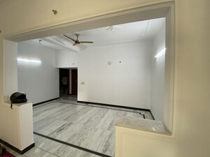 Room in 6+ BHK Villa at Sector 31 – for Sale