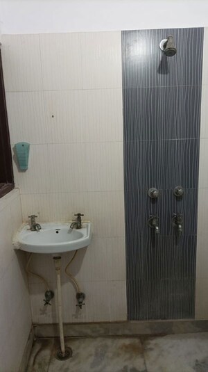 Bathroom in 1 RK Builder Floor at East Of Kailash – for Rent