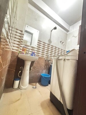 Team Area in 2 BHK Builder Floor at Khanpur – for Sale