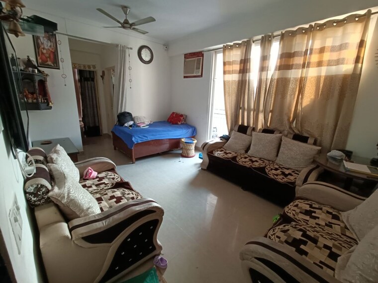 Living Room, sector 36 4 Bedroom 300 Sq.Mt. Villa In Sector 36 Noida 10671431