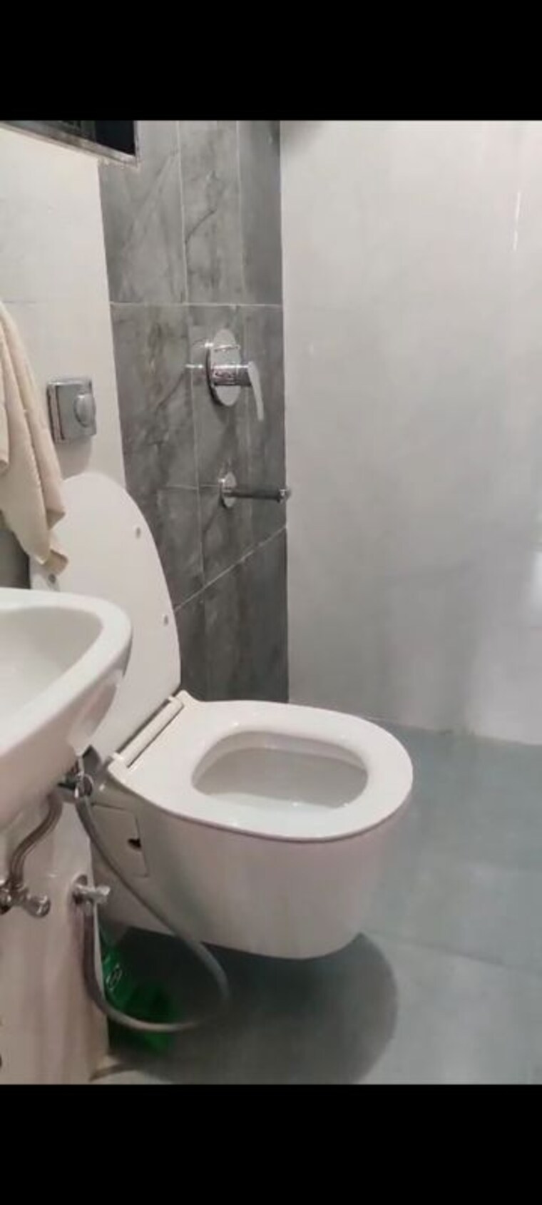 Bathroom, dadar west 2 Bedroom 700 Sq.Ft. Apartment In Dadar West Mumbai 10671441