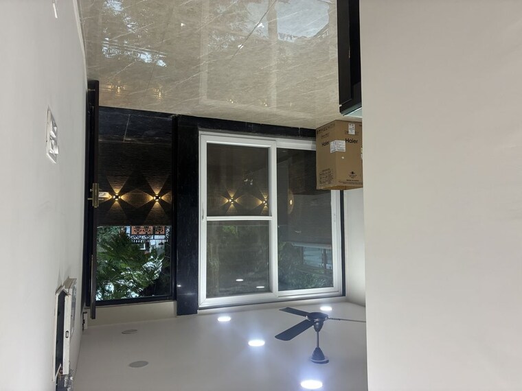 undefined, sector 31 6+ Bedroom 450 Sq.Mt. Villa In Sector 31 Noida 10671462