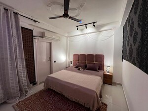 Master Bedroom in 2 BHK Builder Floor at Saket – for Rent