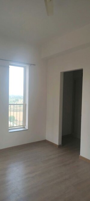 Room in 3 BHK Builder Floor at Sector 23 – for Rent