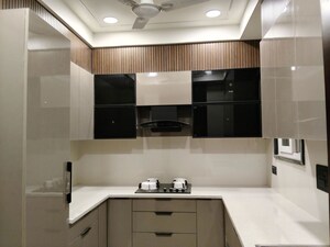 Team Area in 3 BHK Builder Floor at Sector 21 – for Rent