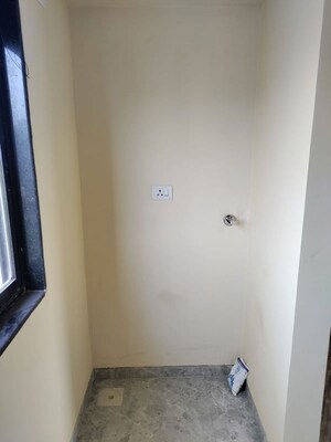 Bedroom in 2 BHK Apartment at Chembur – for Rent