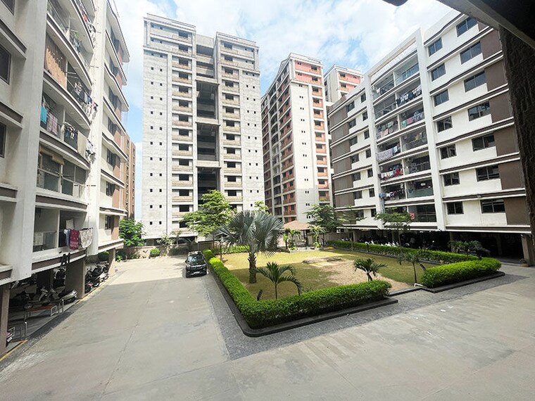 Exterior View, nikol 3 Bedroom 225 Sq.Yd. Apartment In Nikol Ahmedabad 10671521