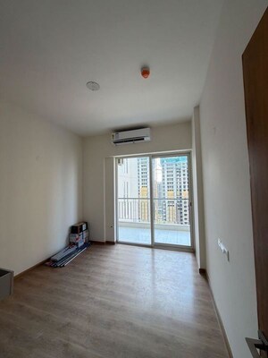Room in 3 BHK Builder Floor at Sector 21 – for Rent