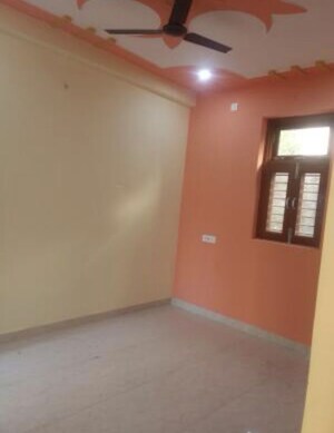 Room in 1 BHK Independent House at Mu 1 Greater Noida – for Rent