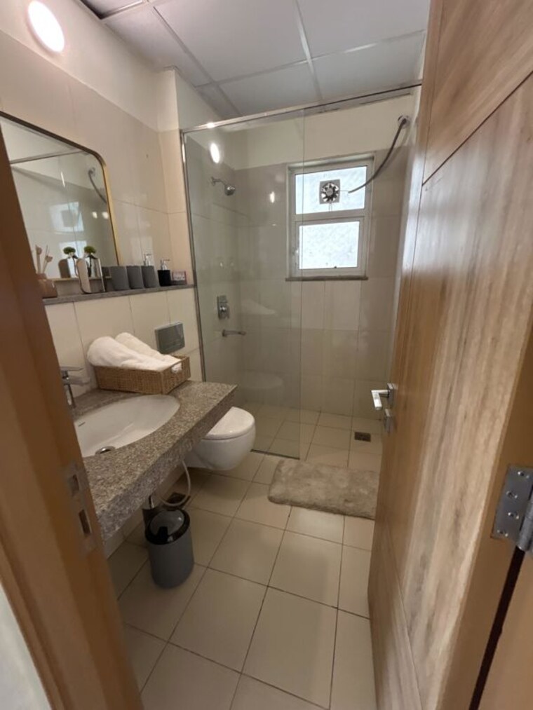 Bathroom, sector 23 3 Bedroom 1550 Sq.Ft. Builder Floor In Sector 23 Gurgaon 10671583