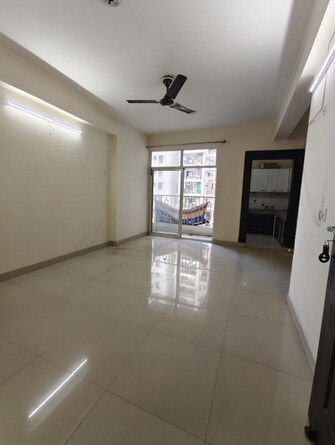 2 BHK 1041 Sq.Ft. Apartment in Proview Officer City