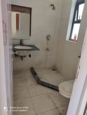 Bathroom in 3 BHK Apartment at Unitech Horizon, Pi Greater Noida – for Rent