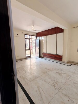 4 BHK Apartment For Rent in Sector 6 Dwarka
