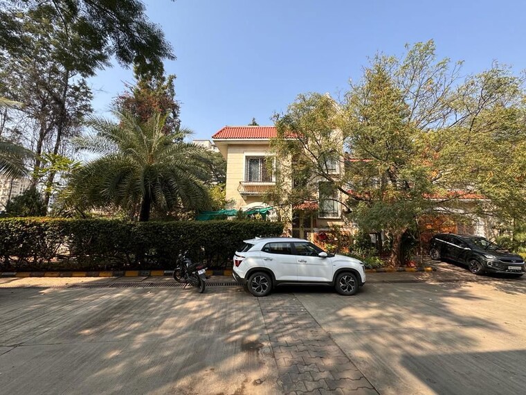  Parking, nyati-enclave 5 Bedroom 5500 Sq.Ft. Villa In Mohammadwadi Pune 10671626