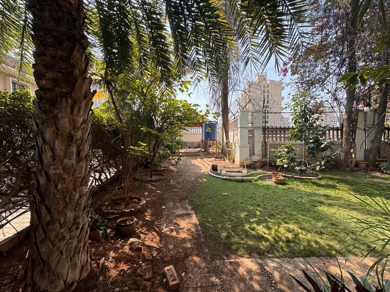 Garden, nyati-enclave 5 Bedroom 5500 Sq.Ft. Villa In Mohammadwadi Pune 10671626