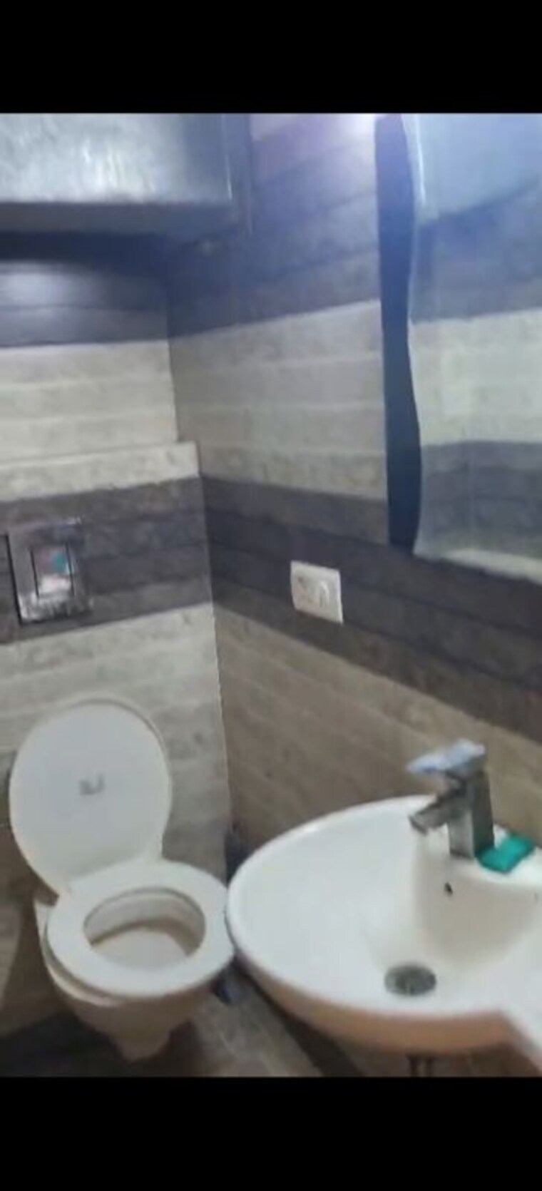 Bathroom, lajpat nagar i 2 Bedroom 900 Sq.Ft. Builder Floor In Lajpat Nagar I Delhi 10671640
