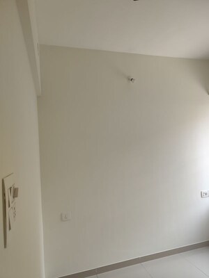 Room in 1 BHK Apartment at Kolte Patil Life Republic, Hinjewadi – for Rent