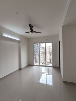 2 BHK Apartment For Rent in Puranik Grand Central, Vartak Nagar