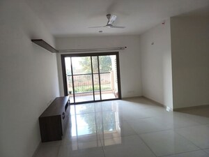 Room in 3 BHK Apartment at Sobha Palm Courts, Kogilu – for Rent