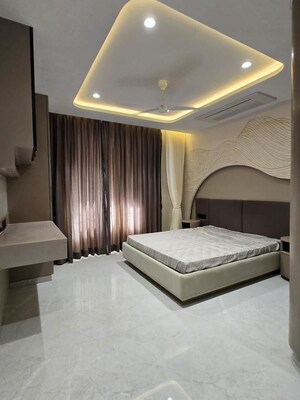 Bedroom in 4 BHK Apartment at Shubh Nirvana, Viman Nagar – for Rent