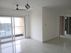 Room in 4 BHK Apartment at Shubh Nirvana, Viman Nagar – for Rent