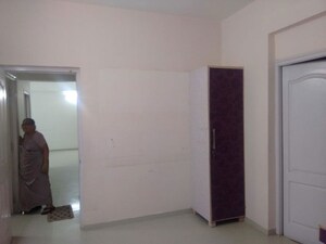 Room in 3 BHK Apartment at Aaradhya, Thaltej – for Rent