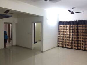 Room in 3 BHK Apartment at Aaradhya, Thaltej – for Rent