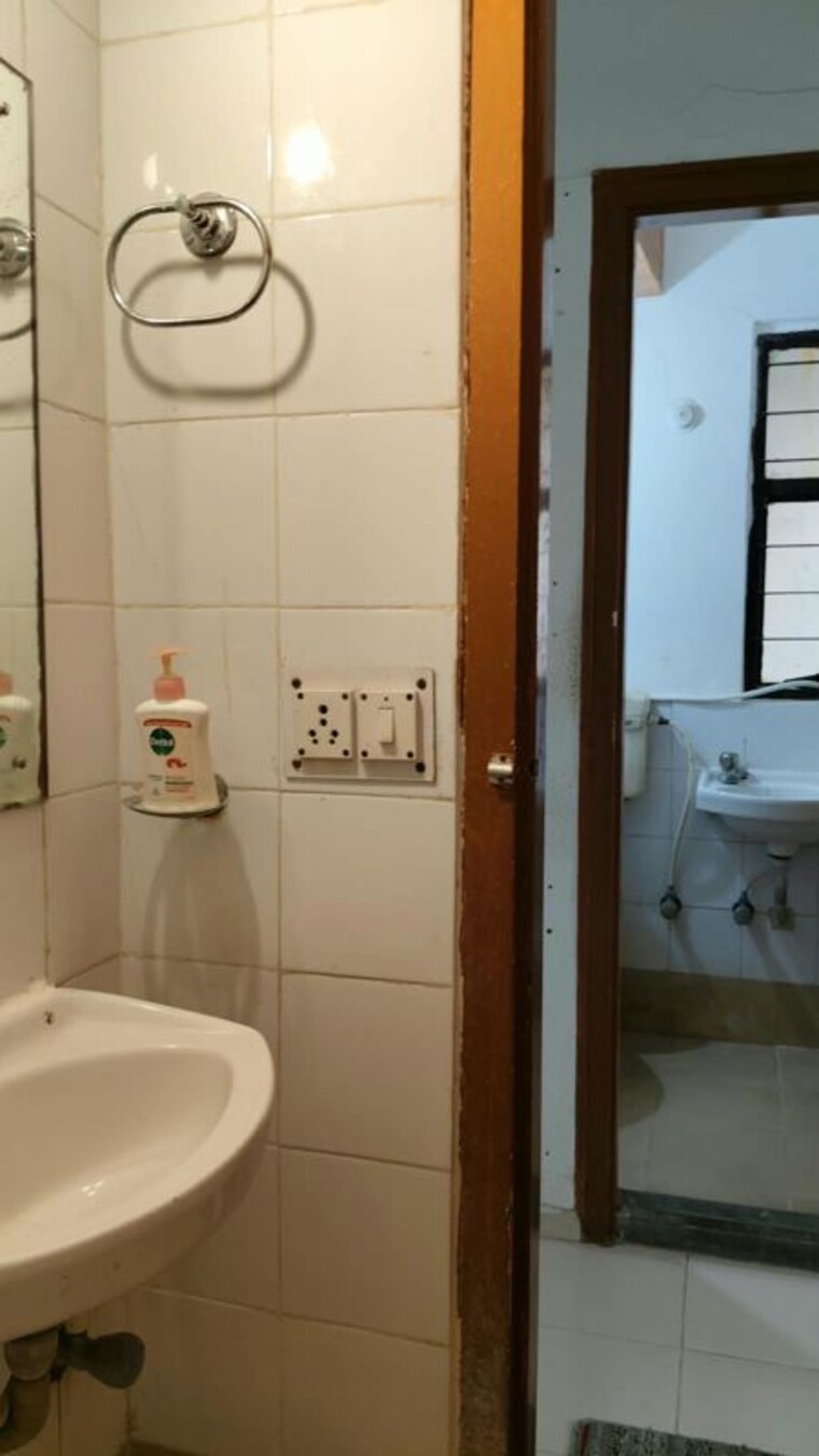 Bathroom, ambuja-neotia-bengal-ambuja-upohar 1 Bedroom 583 Sq.Ft. Apartment In Garia Kolkata 10653107