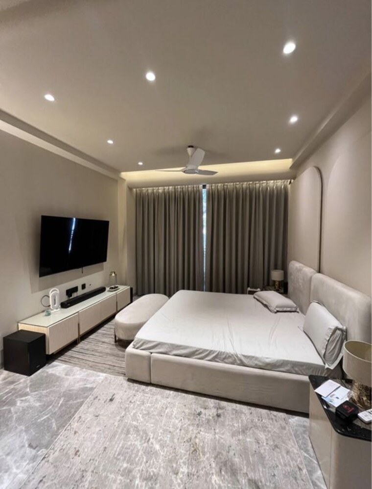 Bedroom, rajouri garden 4 Bedroom 280 Sq.Yd. Builder Floor In Rajouri Garden Delhi 10671760