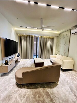 4 BHK Builder Floor For Rent in Rajouri Garden