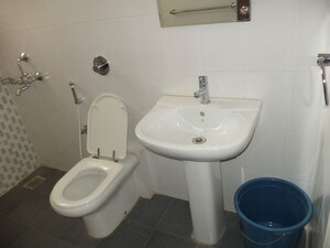 Attached Bathroom in 3 BHK Apartment at Marathahalli – for Rent