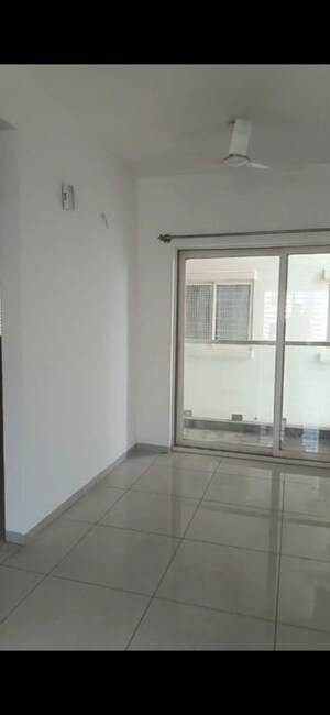 Room in 2 BHK Apartment at Arvind Sporcia, Thanisandra – for Rent