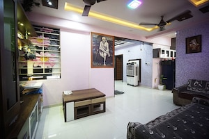 Team Area in 3 BHK Apartment at Vastral – for Sale