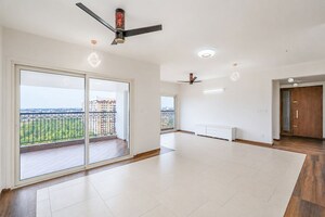 Room in 4 BHK Apartment at Sobha Windsor, Whitefield – for Rent