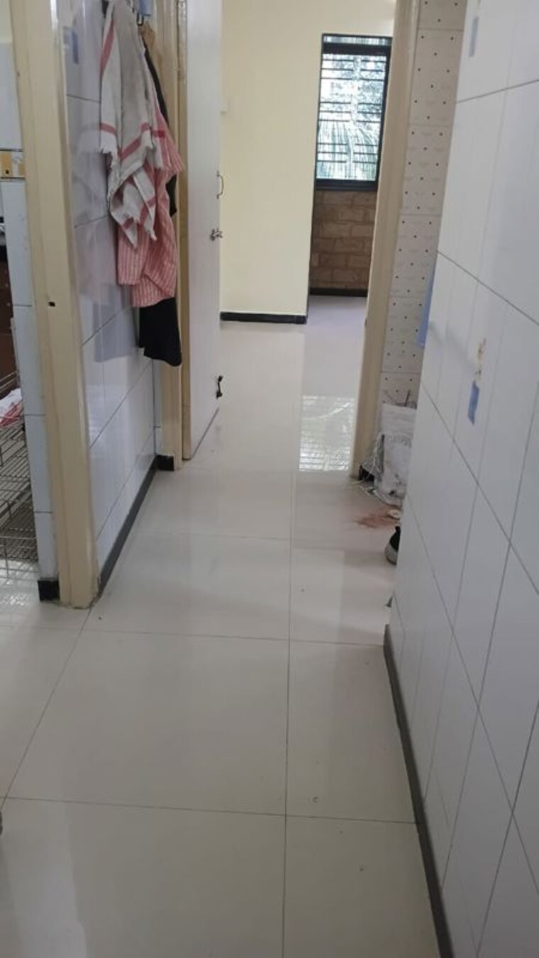 Bathroom, shirin-apartment 1 Bedroom 500 Sq.Ft. Apartment In Andheri East Mumbai 10671821