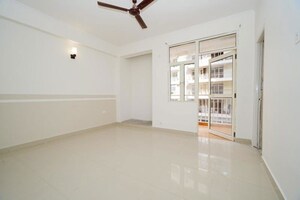 Room in 2 BHK Apartment at Meenal Balmukund Residency, Raj Nagar Extension – for Sale