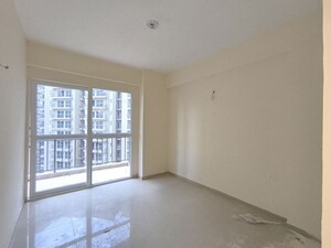 Room in 3 BHK Apartment at Conscient Habitat, Sector 99a – for Rent