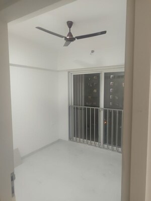 Room in 2 BHK Apartment at Swastik Platinum Apartment, Vikhroli East – for Rent