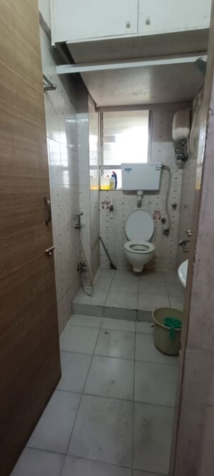 Bathroom in 1 RK Apartment at Arihant Tower Vakola, Santacruz East – for Rent