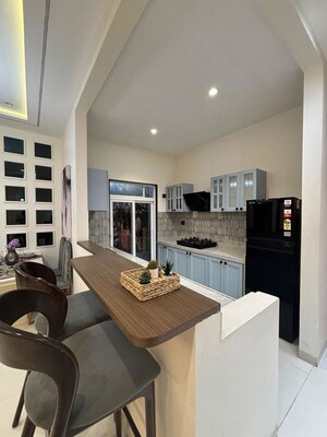Team Area in 2 BHK Apartment at Sky Annex, Chembur – for Sale