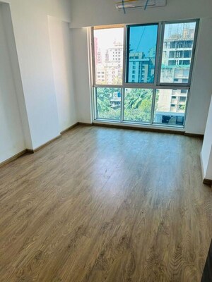 Room in 2 BHK Apartment at Rite Skyluxe, Chembur – for Sale
